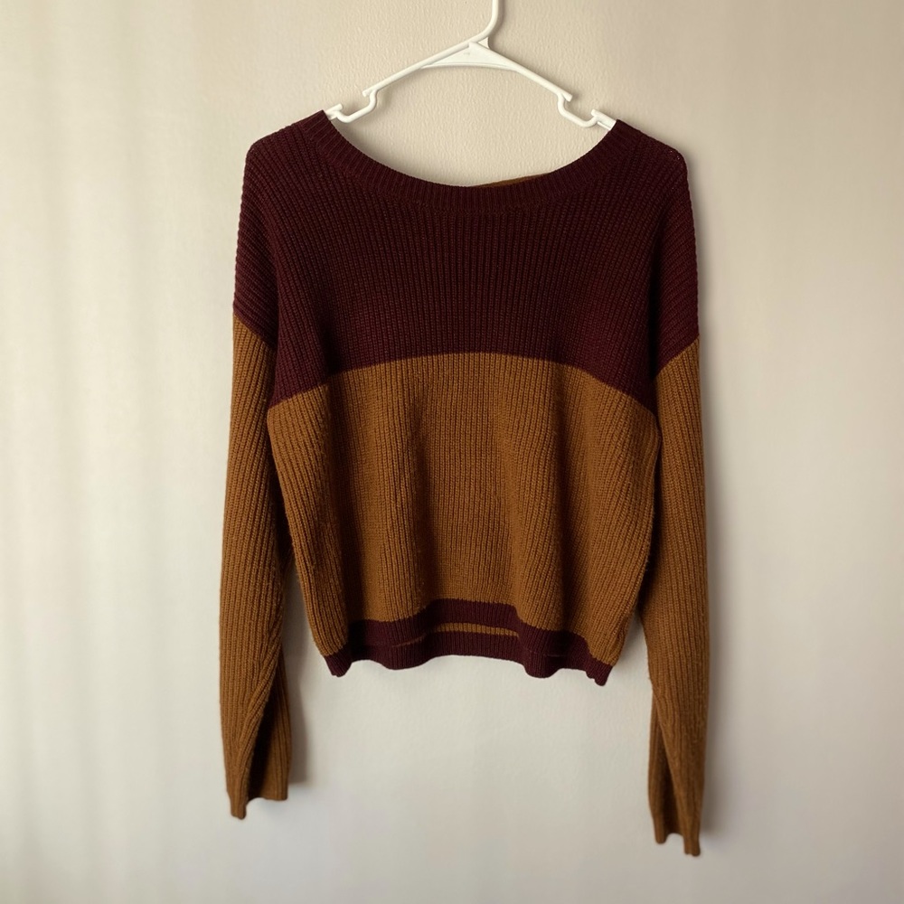 Color block sweater in size M